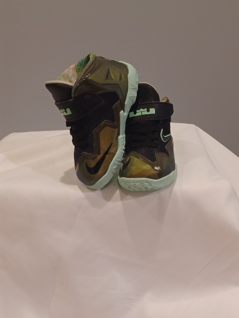 Nike Kids' Green Camo Basketball Shoes
